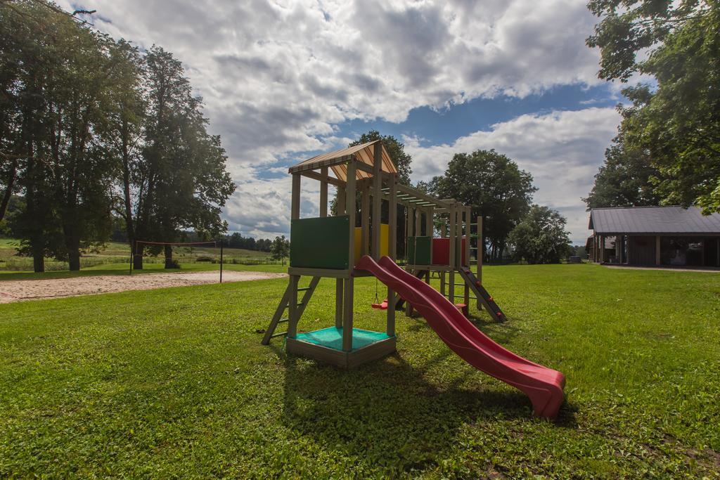 Holiday Home Uzbazes Valmiera Cameră foto